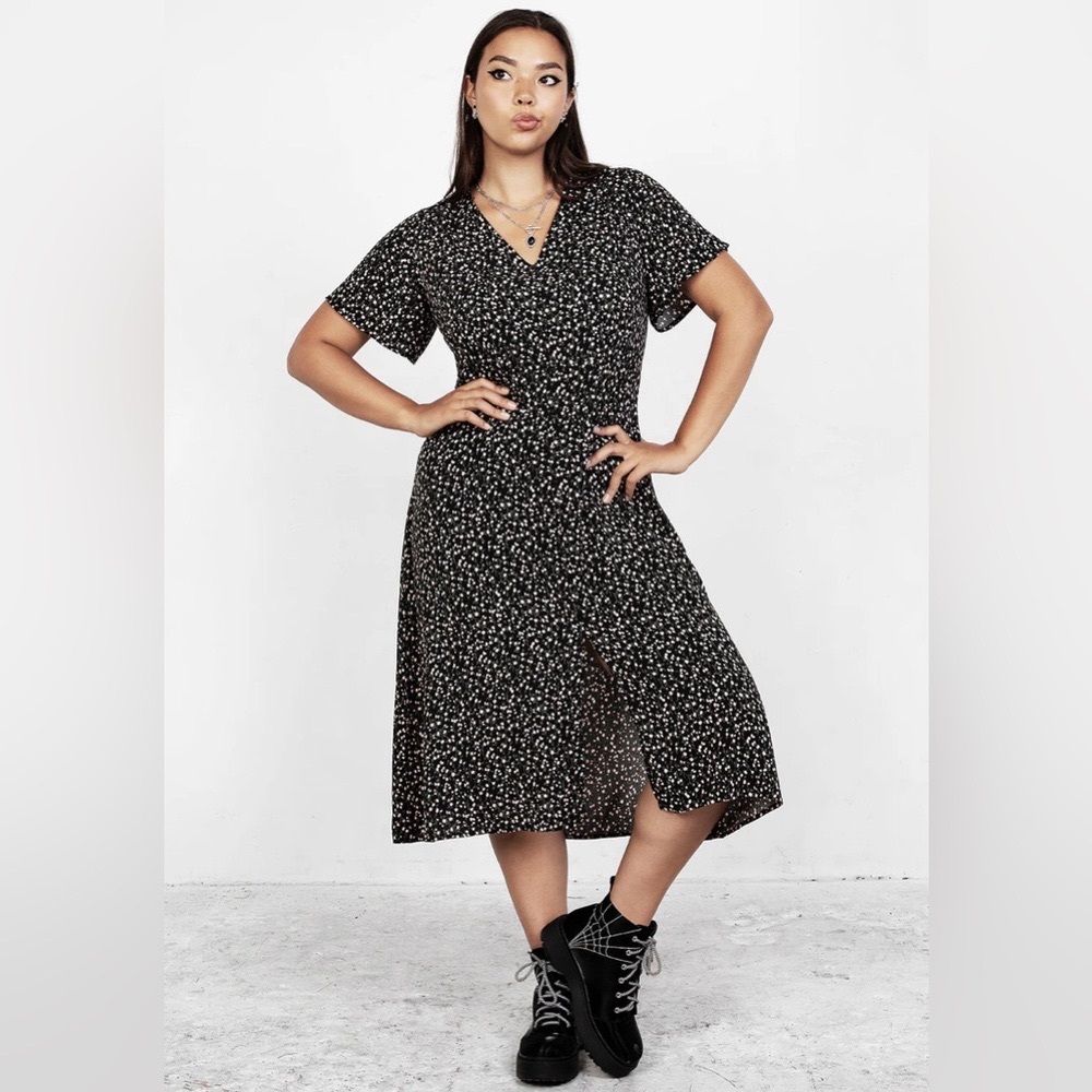 Disturbia Valley Midi Dress - 90s Goth Vibe - midsize fits US 12 - 14
